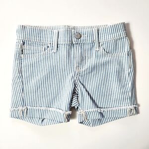 Old Navy Girl's Blue and White Striped Shorts (NEW WITHOUT TAGS)!! Size: 6